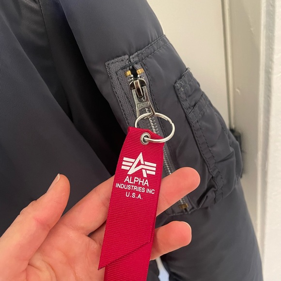 Alpha industries MA-1 size small. Like new - Picture 4 of 5